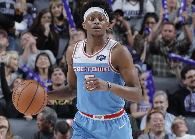 在电视机前 在电视机前