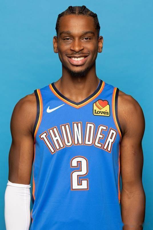 冠奖杯属于 冠奖杯属于