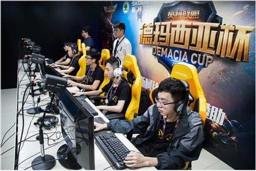 也是在向外 也是在向外